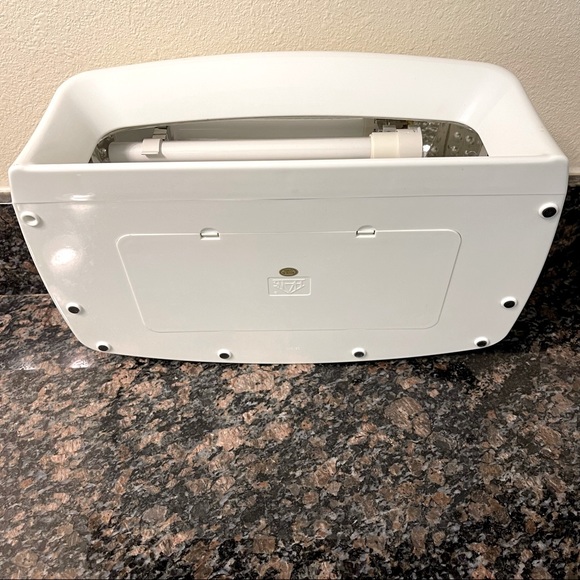 Thermal Spa UV Auto Gel Lamp Nail Dryer - Picture 5 of 10